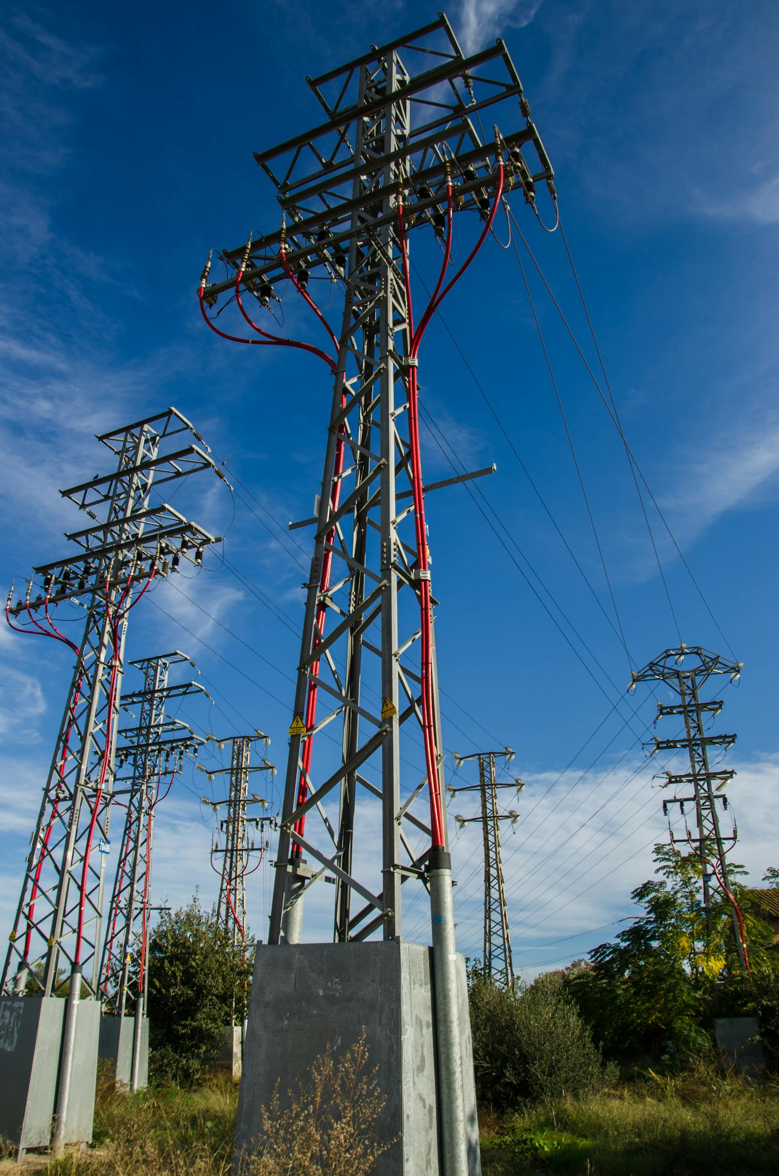 Yüksek gerilim elektrik tesisatı